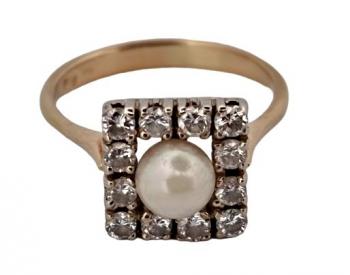 Zlatý prsten s ètvercový s diamanty a perlou