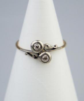 Zlatý prsten s diamanty Zlatý prsten s diamanty