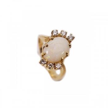 Prsten s opálem a diamanty Prsten s opálem a diamanty