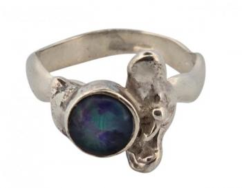 Stříbrný autorský prsten s opálovou tripletou Stříbrný autorský prsten s opálovou tripletou