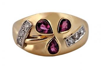 ZLATÝ PRSTEN  ”TROJLÍSTEK”  SE SAFÍRY A DIAMANTY ZLATÝ PRSTEN  ”TROJLÍSTEK”  SE SAFÍRY A DIAMANTY