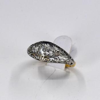 Zlatý art deco prsten s brilianty Zlatý art deco prsten s brilianty