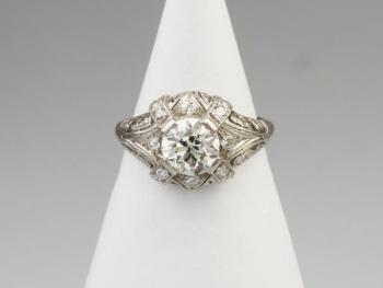 Platinový prsten s diamanty Platinový prsten s diamanty