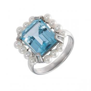 Zlatý prsten s přírodním topazem a diamanty  Zlatý prsten s přírodním topazem a diamanty