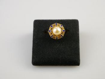 Zlatý prsten s perlou Zlatý prsten s perlou