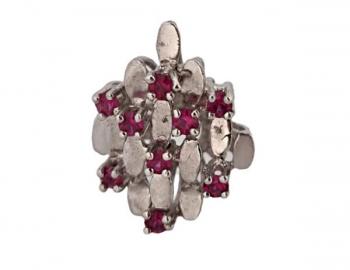 Stříbrný extravagantní koktejlový prsten se syntet Stříbrný extravagantní koktejlový prsten se syntet