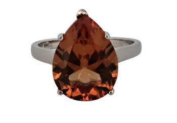 Stříbrný prsten s velkým kapkovým sultanitem Stříbrný prsten s velkým kapkovým sultanitem